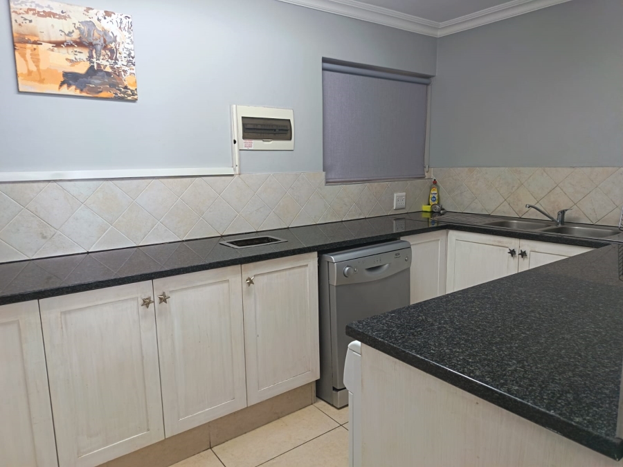 To Let 3 Bedroom Property for Rent in Jeffreys Bay Central Eastern Cape